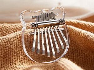 HoozGee Mini Kalimba 8 مفاتيح الإبهام بيانو Marimbas واضح على شكل دب آلات موسيقية محمولة مبيرا فنجر بيانو هدية للأطفال الكبار المبتدئين المحترفين