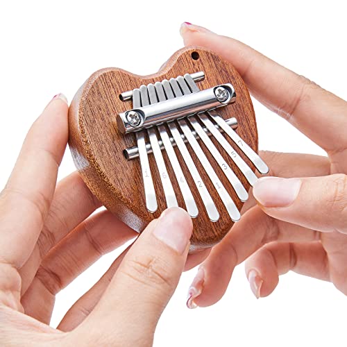 Lronbird Mini 8 Key Kalimba Thumb Piano هدايا للأطفال المبتدئين لعشاق الموسيقى ، إكسسوارات سلسلة مفاتيح على شكل أداة لطيفة ، زينة رائعة على شكل بيانو لشجرة الكريسماس (القلب) Lronbird Mini 8 Key Kalimba Thumb Piano هدايا للأطفال المبتدئين لعشاق الموسيقى ، إكسسوارات سلسلة مفاتيح على شكل أداة لطيفة ، زينة رائعة على شكل بيانو لشجرة الكريسماس (القلب)